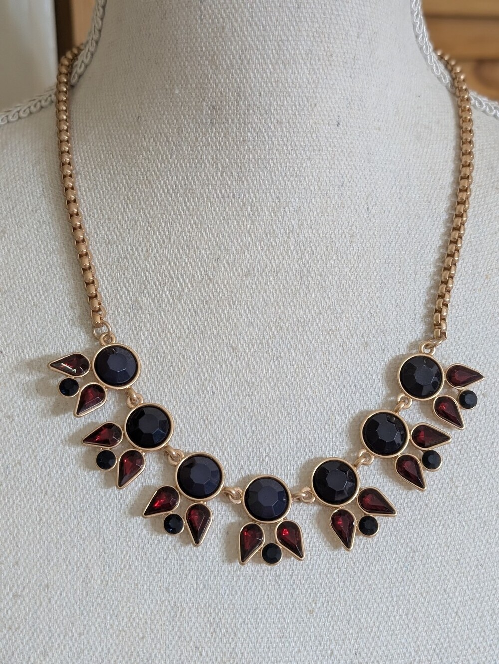 Chico's Gold-Tone Midnight Blue & Burgundy Statement Necklace NWOT - Picture 5 of 5